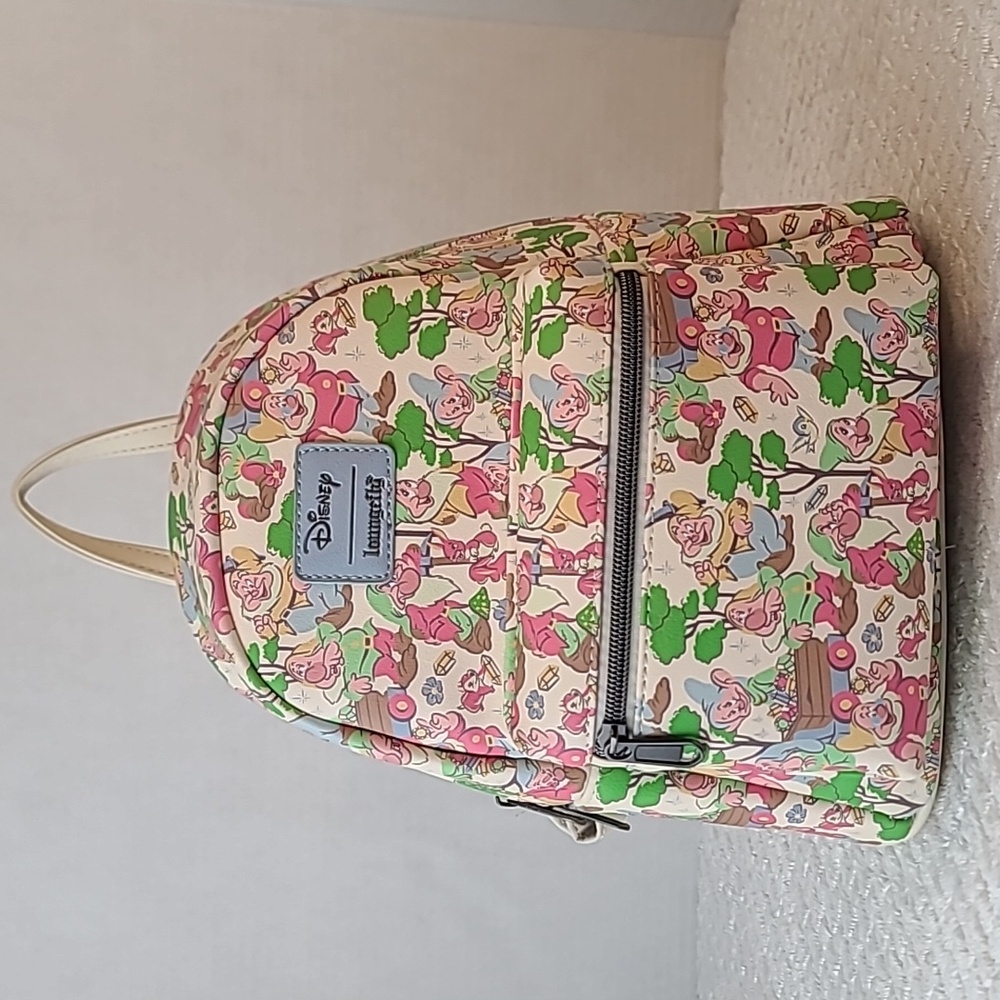 NWT Loungefly Disney Snow White and The Seven Dwarfs Pastel Dwarfs Mini Backpack